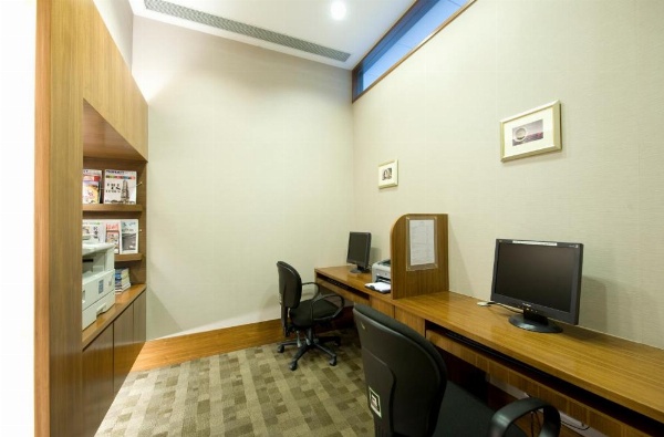 Bishop Lei International House image 17